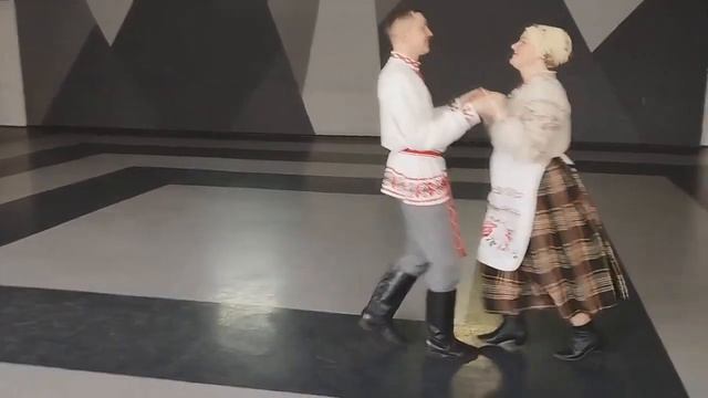 Народные бытовые танцы ГУК "Речицкий районный отдел культуры и народного творчества" смотреть онлайн
