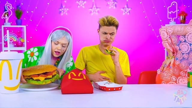 БОЛЬШАЯ, СРЕДНЯЯ И МАЛЕНЬКАЯ ЕДА ЧЕЛЛЕНДЖ! Быстрое, среднее или медленное поедание от RATATA YUMMY смотреть онлайн