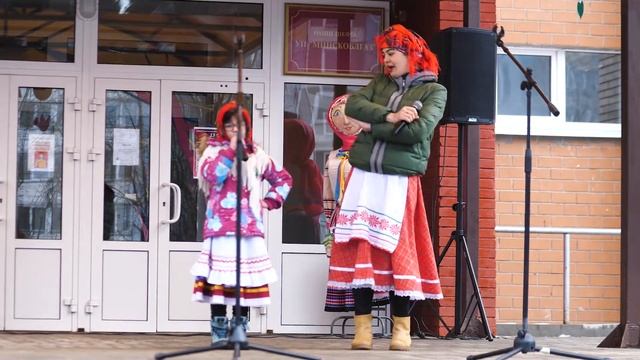 “Прыляцелі куры”. Шумигай Вольга и Анастасия смотреть онлайн