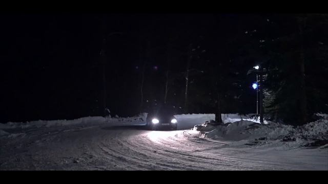 Audi S3 8l vs BMW e90 320d (christmas snow running) смотреть онлайн
