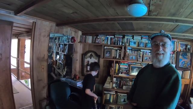 New Mystery Safe + DB Cooper Clues Found! смотреть онлайн