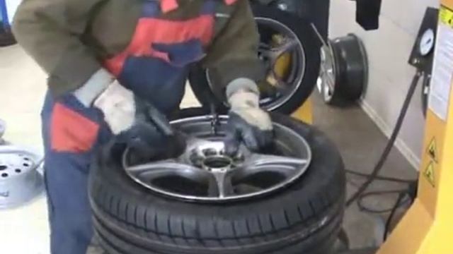Шиномонтаж и балансировка колеса в Автосервисе смотреть онлайн