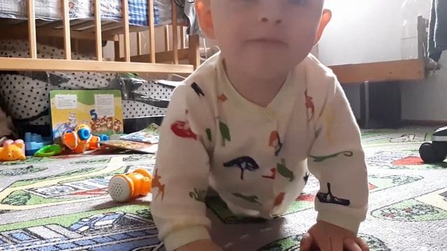 Как играть с малышом (5 месяцев) Как и во что играть с грудным ребенком? смотреть онлайн