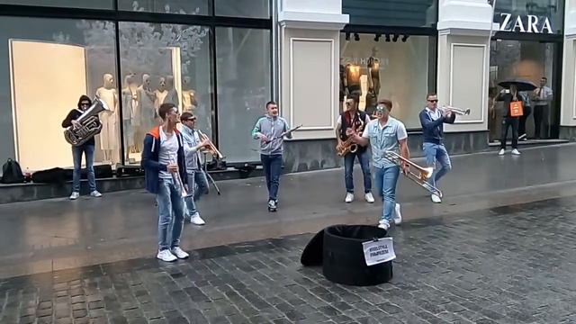 Feel Style Band | Пусть бегут неуклюже пешеходы по лужам смотреть онлайн