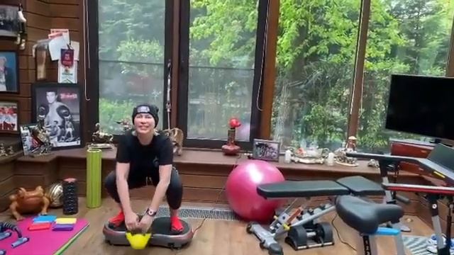 Виброплатформа Yamaguchi VibroPlate отзыв от Natalia Ragozina