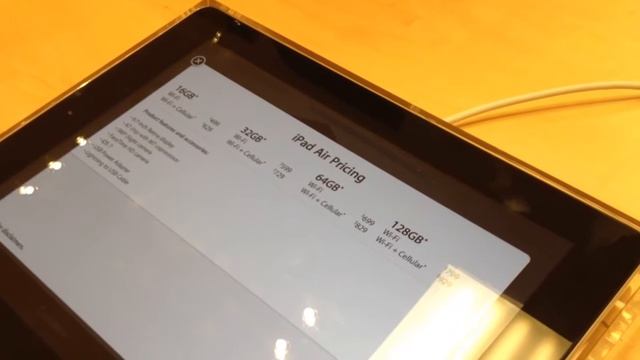 iPad Air 4G LTE Hands-on With iOS 7 11-1-13 смотреть онлайн