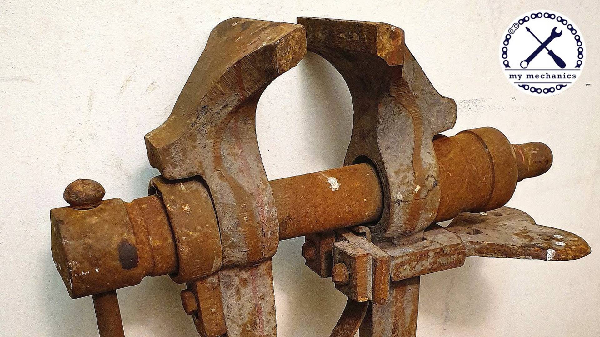 Huge Rusty Leg Vise - Perfect Restoration (1080p_50fps_H264-128kbit_AAC)