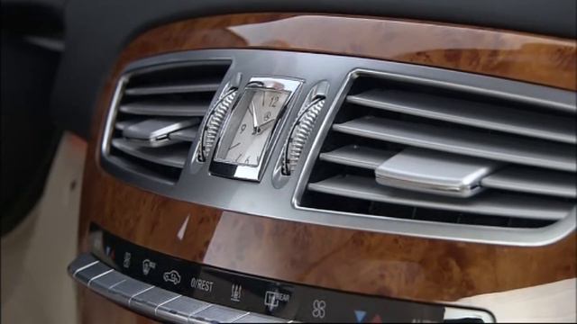 The New 2011 Mercedes-Benz CL 600 Coupe Interior