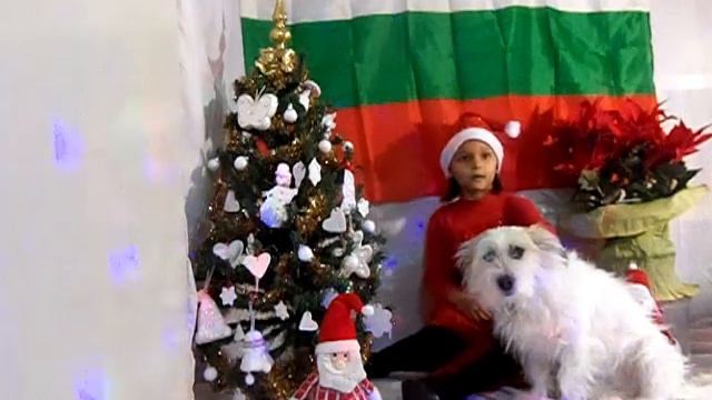 Коледа 2020г. Поздрав от Виктория Демирева от 1 клас смотреть онлайн