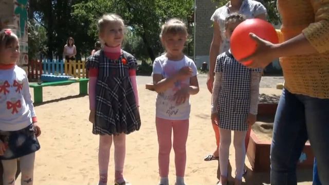 Новоайдар Детсад Солнышко Последняя Прогулка 2015 смотреть онлайн
