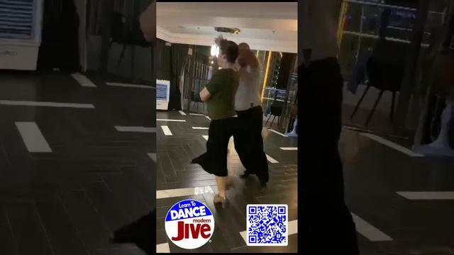 Richard and Chelsea ROCK da HOUSE - Join JIVE, Learn To Dance смотреть онлайн