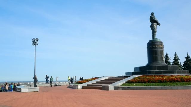 ЕДЕМ ЕСТЬ в НИЖНИЙ НОВГОРОД / XXL БУРГЕР в SKOBA / СЫРНОЕ МОРОЖЕНОЕ / CINNABON / ГУЛЯЕМ по НИЖНЕМУ смотреть онлайн