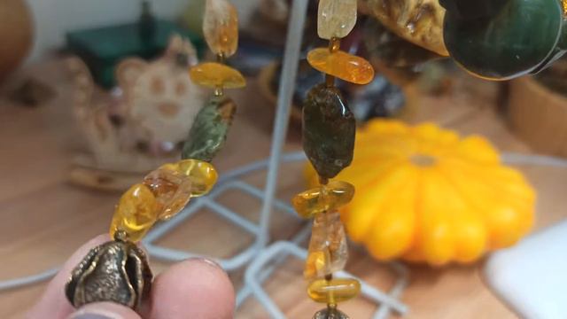 🛑 ASMR тихий голос Шуршу камушками 21 колье Роскошь из натуральных камней 💯 😍 🛑 смотреть онлайн