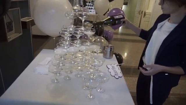 Пирамида из бокалов смотреть онлайн