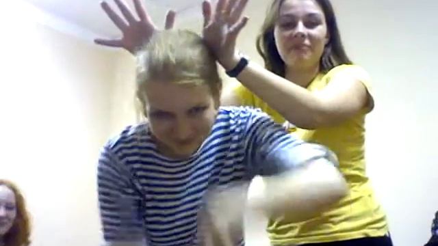 Недовиагра — лось, переплывающий реку смотреть онлайн