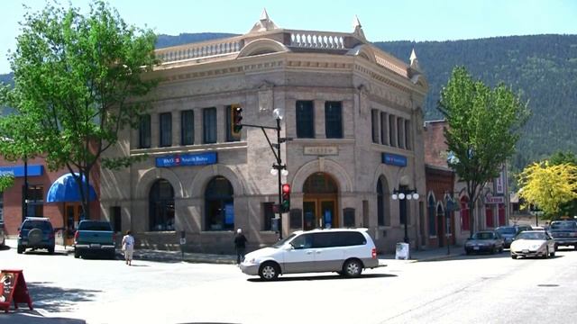 Nelson, B.C., home to three Selkirk College campuses смотреть онлайн