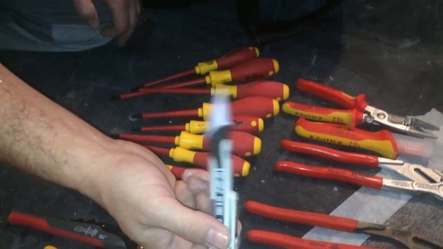 Самая лучшая и удобная сумка для электрика! смотреть онлайн