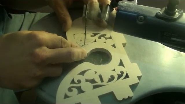 художественное выпиливание лобзиком Саночки для Снегурочки смотреть онлайн