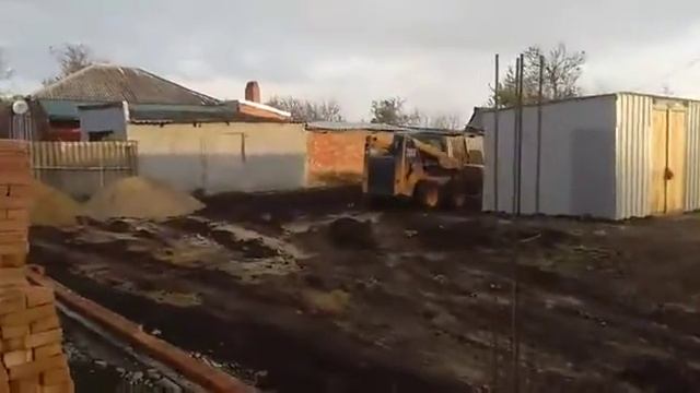 Фундамент залит, готовимся к кладке Кирпича ?