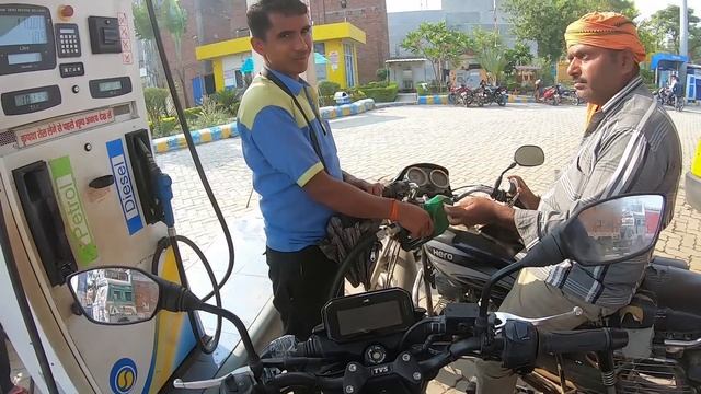 Tvs Raider 125 Mileage Test In Eco Mode तेल सूँघती है या पीती है पता चल गया смотреть онлайн