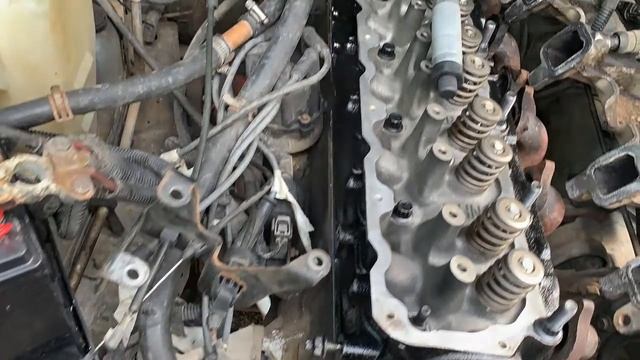 Engine build Part 1 the head gasket смотреть онлайн