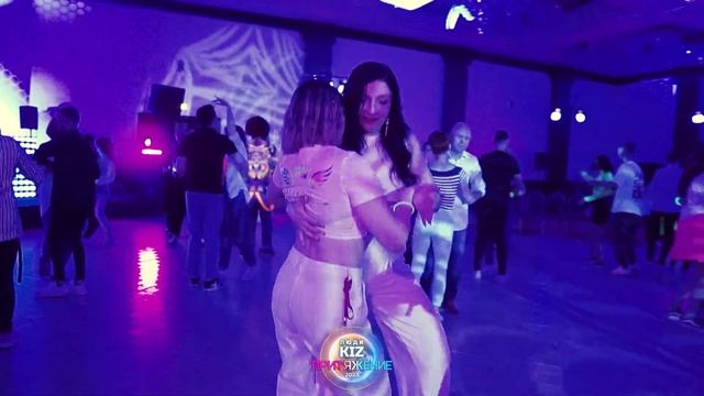 Маринэ Тонунц и Марина Денисова на ЛЮДИ KIZ 26.02.2023 смотреть онлайн