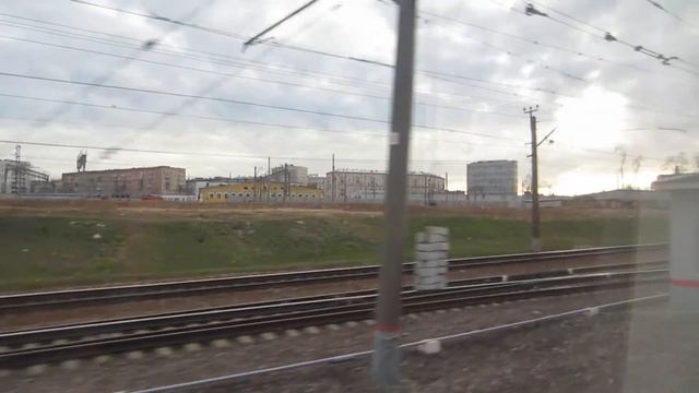 Прибытие в Москву на Рижский вокзал, вид из окна поезда на музей ж/д транспорта смотреть онлайн