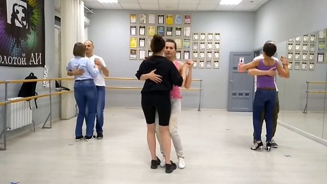 Kizomba. Смещаем этажики по акцентам в музыке.KIZOMBA-studio. смотреть онлайн