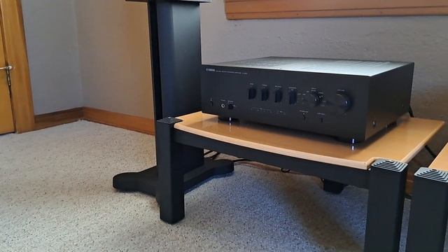 YAMAHA A-S801 AND YAMAHA CDX-1060 FROM 1993 AND MARTIN-LOGAN MOTION 15I SPEAKERS смотреть онлайн