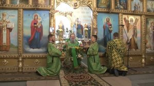 Коленопреклоненные молитвы в День Святой Троицы