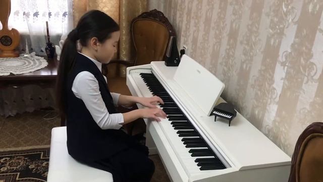 Хамзахан Ясмин. М. Клементи Сонатина До мажор. смотреть онлайн