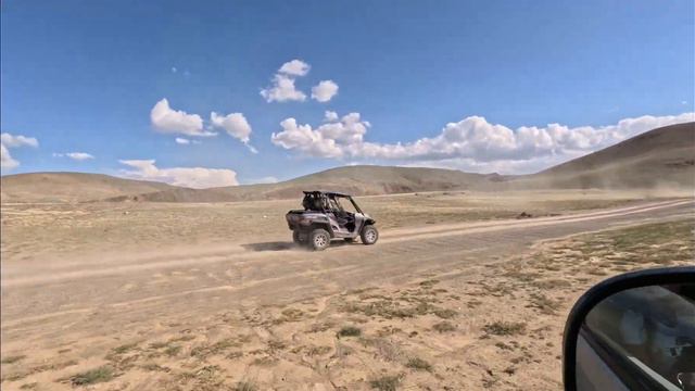 Дорога на Марс 1 по пустынно-каменистой дороге. Горный Алтай, путь на марс.