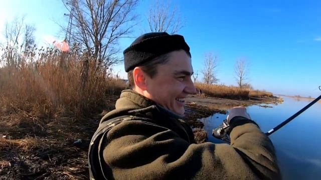 Бешеный клёв в Маяках карася ,тараньки .Даже споймали карпика .2 января 2021 г. смотреть онлайн