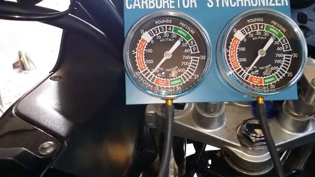 How to Synchronize the Carburetors | Honda Varadero XL1000V | Tutorial смотреть онлайн