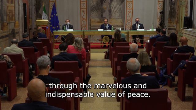 Italian Minister of Justice on Value of Peace Education Program смотреть онлайн