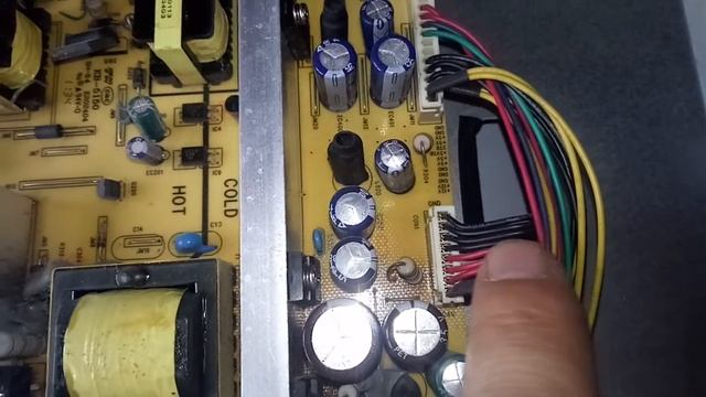 Телевизор AKAI LTA-32N576HCP не включается. смотреть онлайн