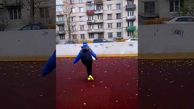 Как правильно выкидывать мяч из аута смотреть онлайн