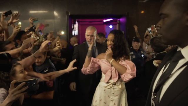 FENTY BEAUTY AROUND THE WORLD | FENTY BEAUTY смотреть онлайн