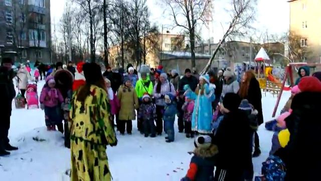 Новогодняя развлекательная программа, ул. гор. Машиностроителей, ч.2 смотреть онлайн