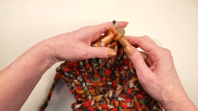 Вяжем шапку из толстой пряжи. Мастер-класс вязания / Slouchy Beanie Hat / Örgü şapka Düzeni Ile