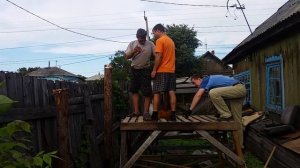 Как забить столбы под забор