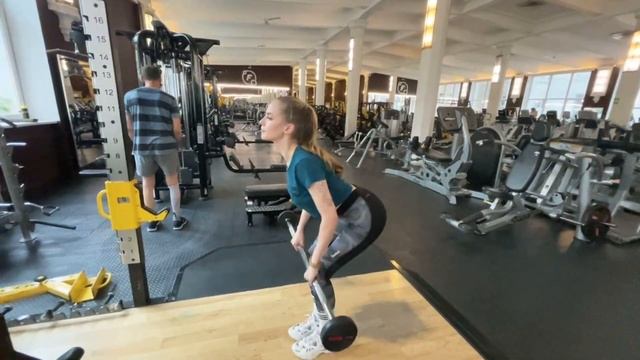 FOLLENTASS И RUDYSAYUKI ЗАНИМАЮТСЯ В СПОРТЗАЛЕ