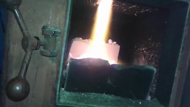 Пиролизный котёл, гарит сухой картон. смотреть онлайн