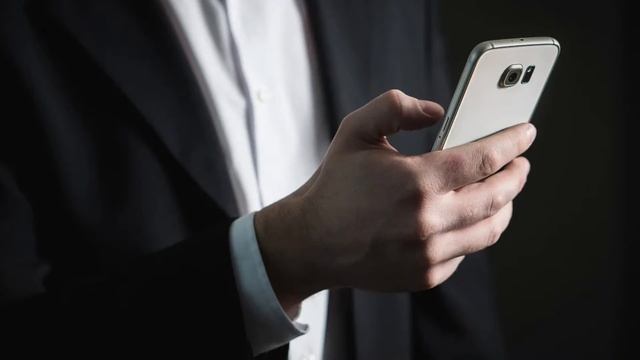 Названы способы спасти данные от слежки через смартфон смотреть онлайн