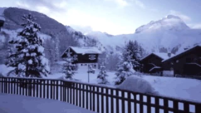 Gloria Gaynor "Let It Snow" смотреть онлайн