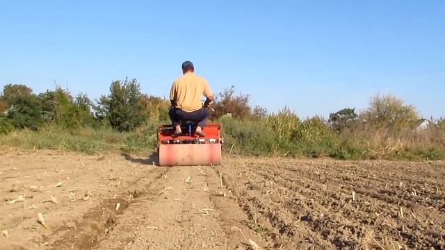 Универсальная сеялка к мотоблоку!!!