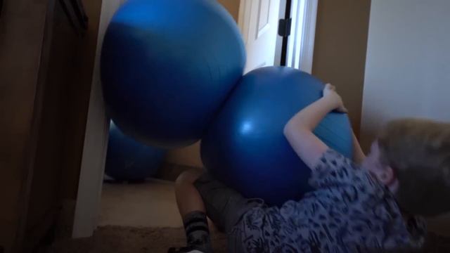 Sneak Attack Squad gets Hacked! Ethan and Cole Nerf Battle with The Venom! смотреть онлайн