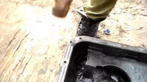 Рихтовка и установка поддона двигателя ВАЗ.Alignment and installation of engine VAZ pallet.