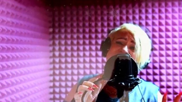 Премьера Зима пришла Алена Росс смотреть онлайн