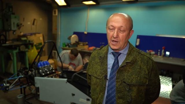 В Югорском государственном университете строят болид. смотреть онлайн